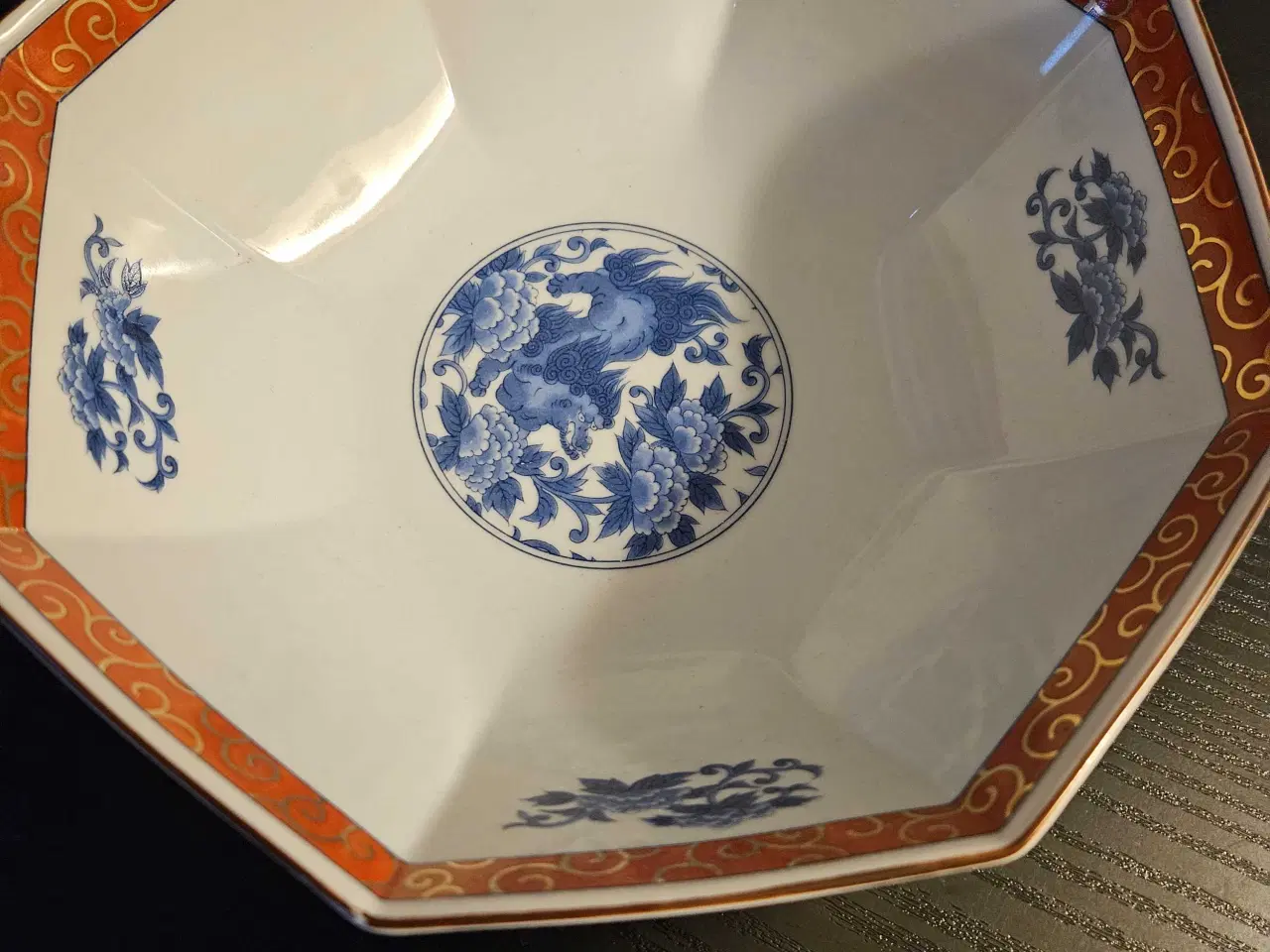 Billede 2 - Skål. Flot udformet, og flotte farver. 