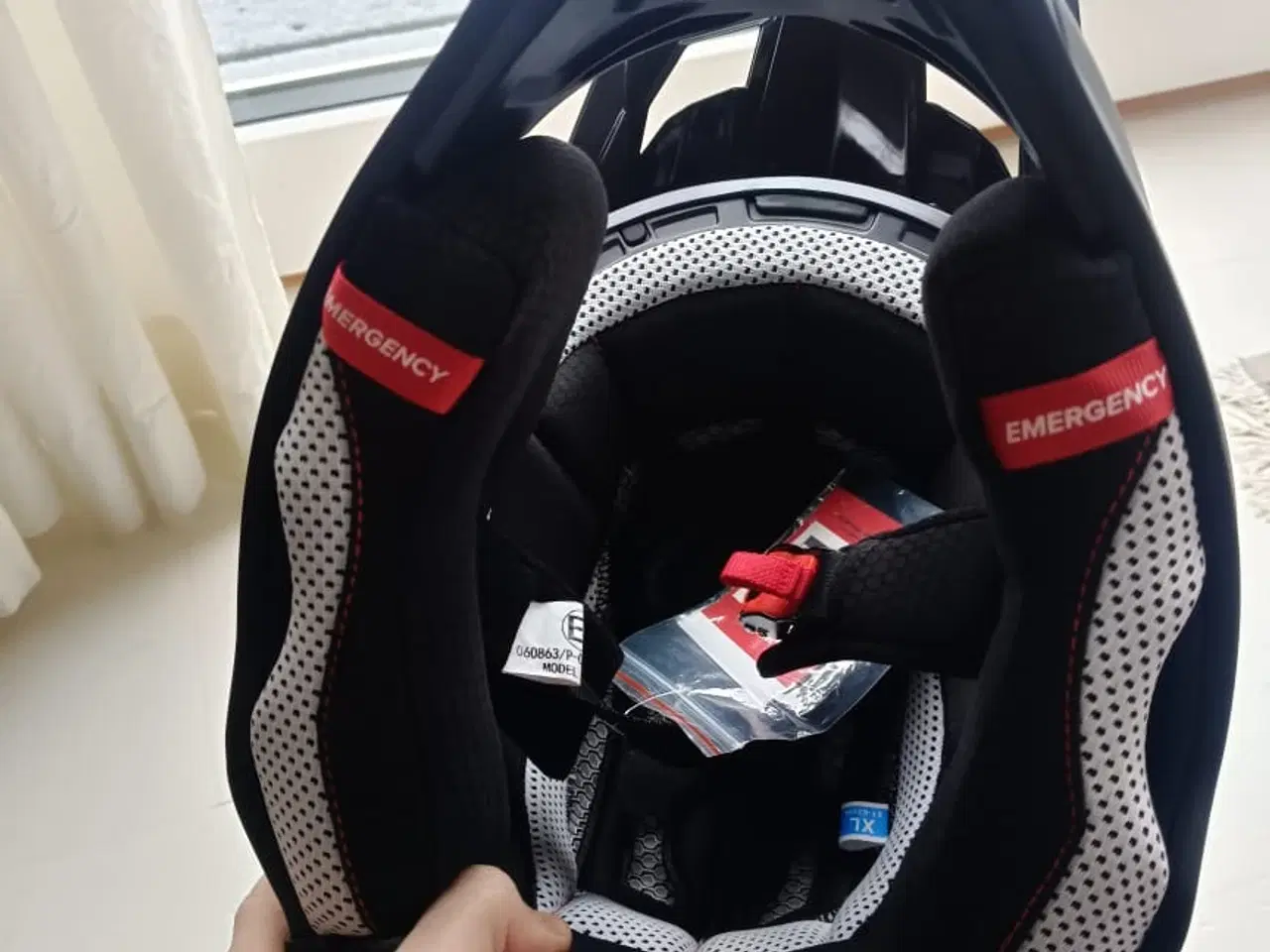 Billede 3 - Motocross hjelm  - helt ny