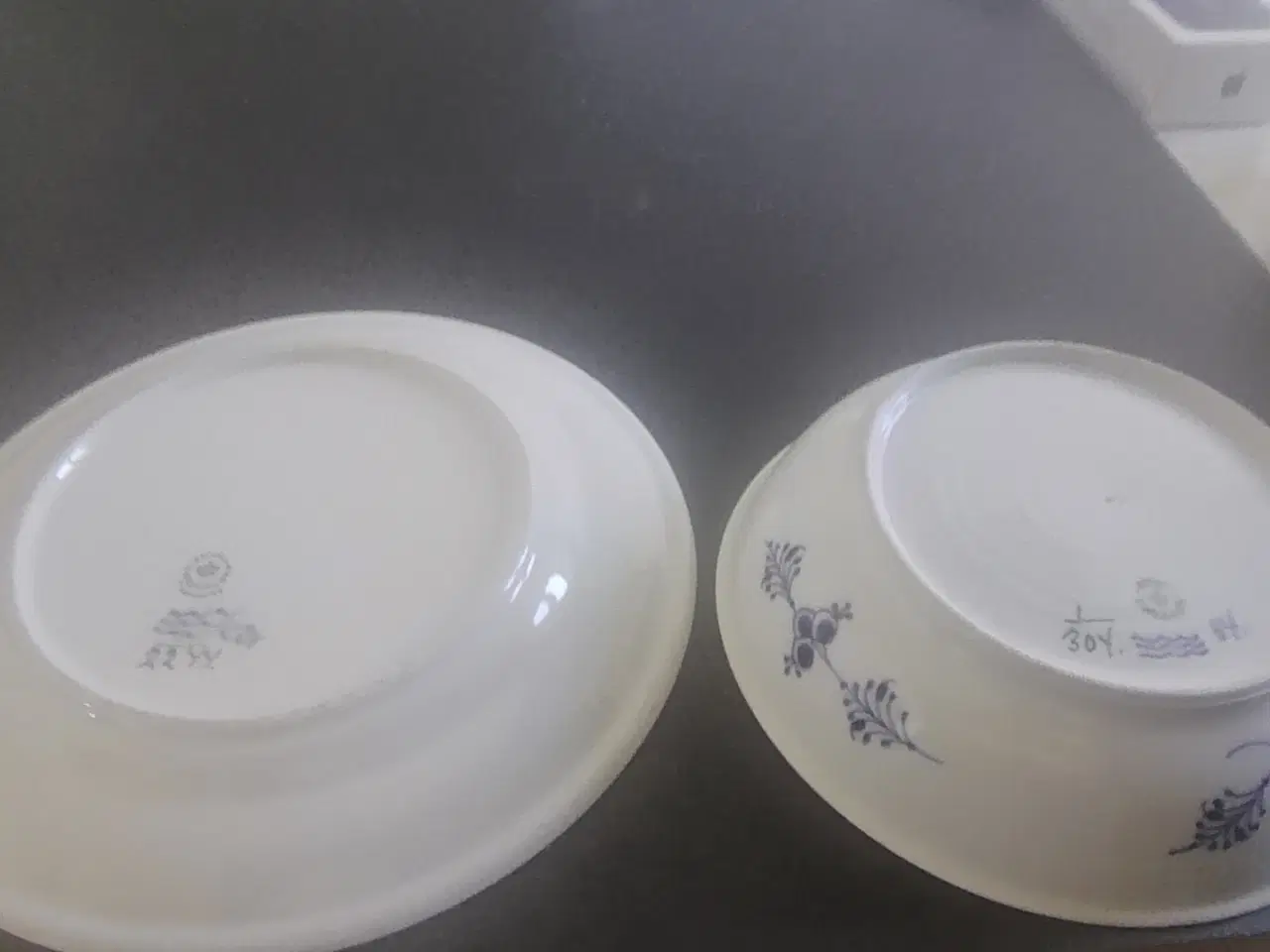 Billede 3 - Royal Copenhagen tallerken og lille skål.