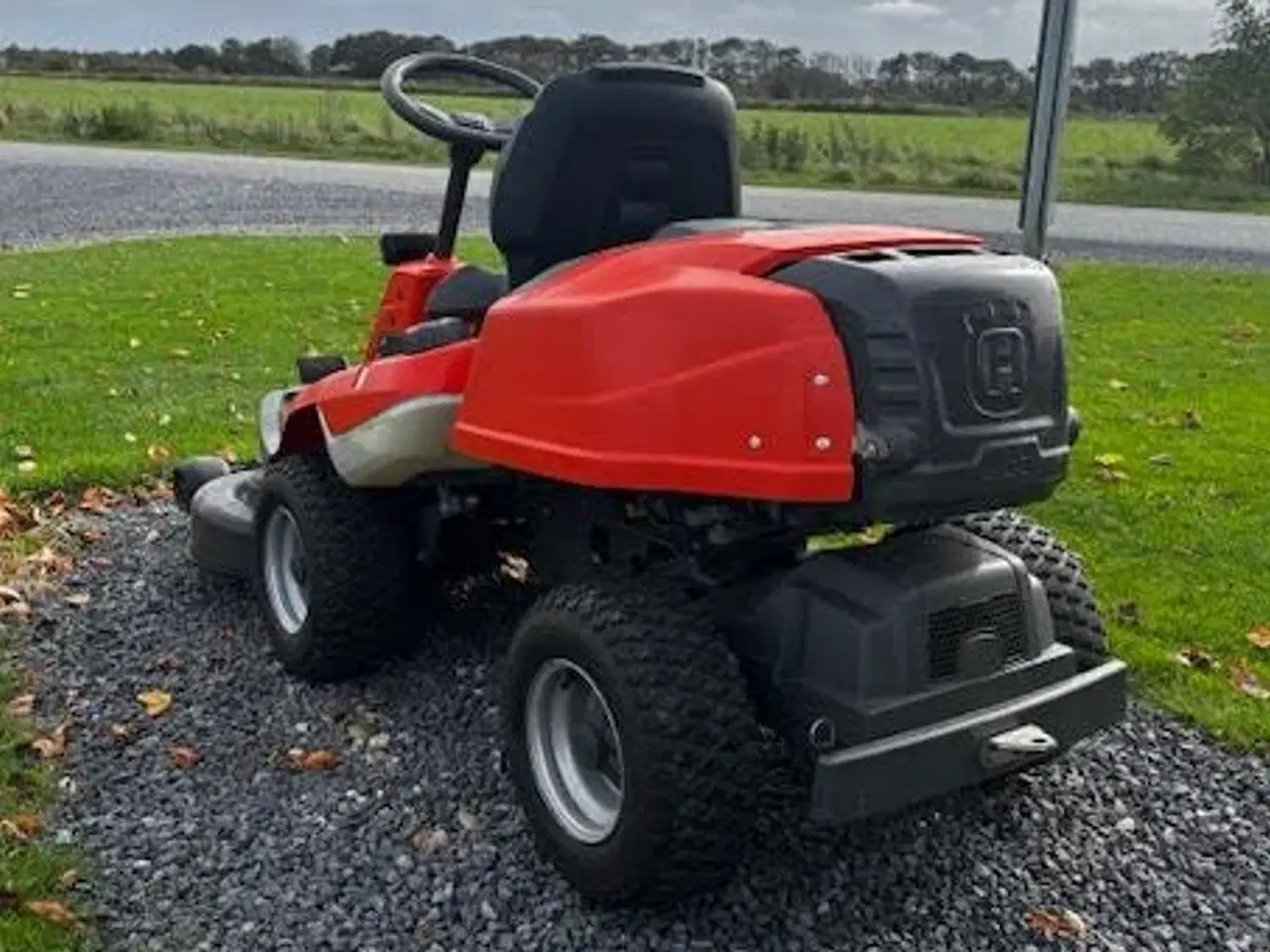 Billede 3 - Husqvarna R 213C med 94 cm klippebord 