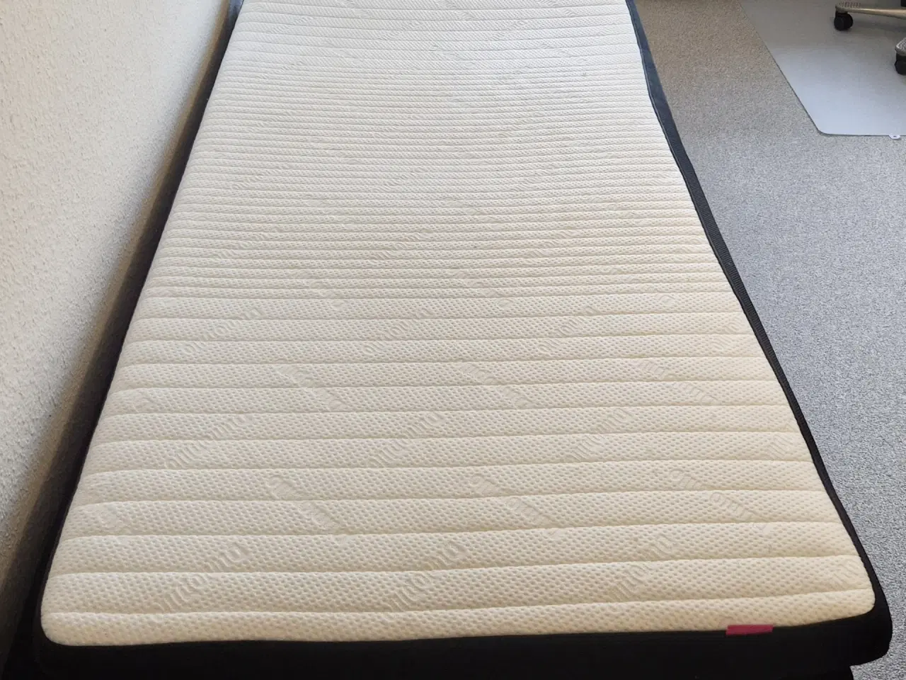 Billede 6 - Elevationsseng Dunlopillo sort.