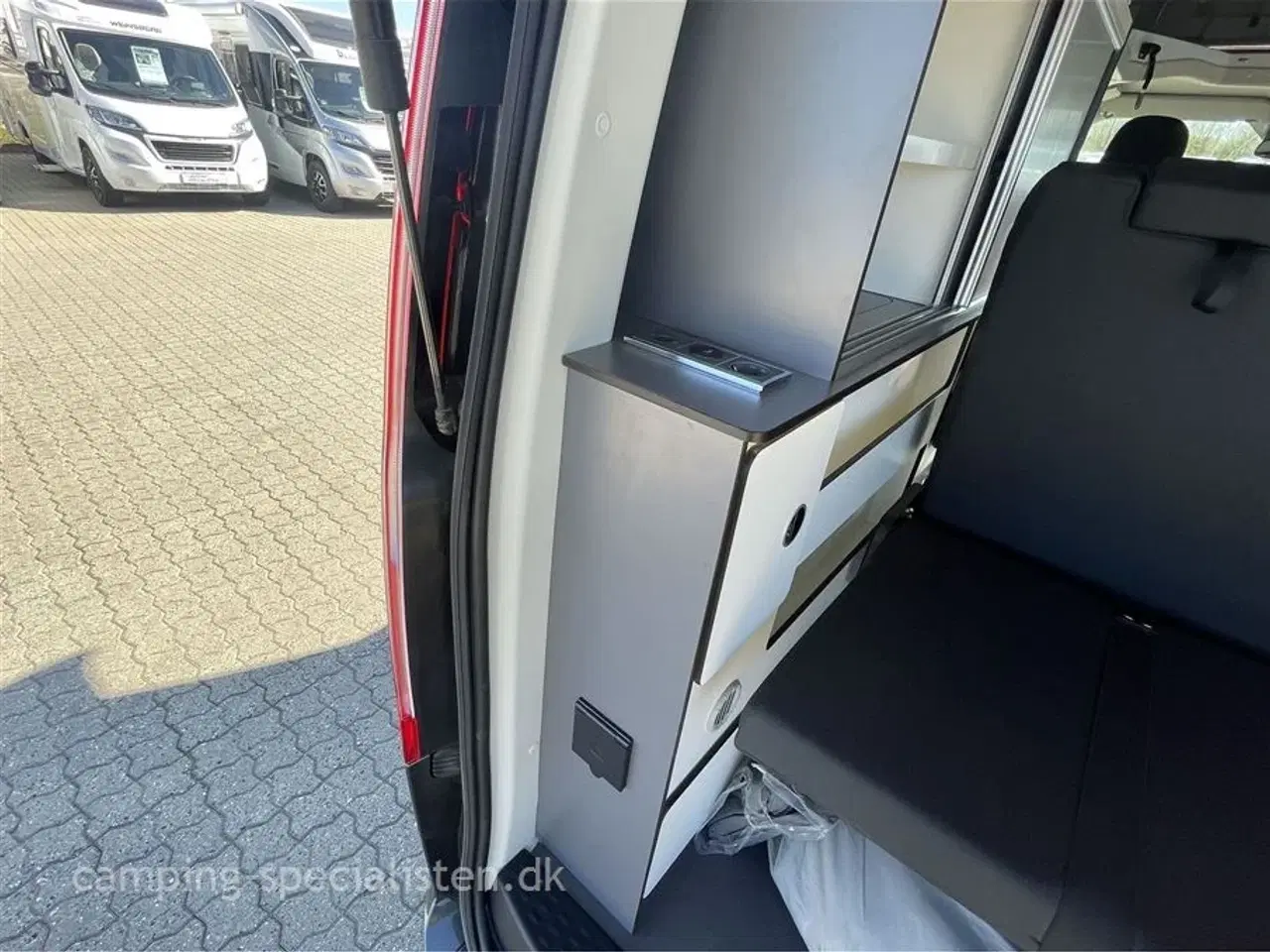 Billede 8 - 2022 - Randger R490   Smart Camper i stil med Califonia og Marco Polo - Randger R490 fra 2022 på Ford - Kan nu opleves hos Camping-Specialisten i Silkeborg