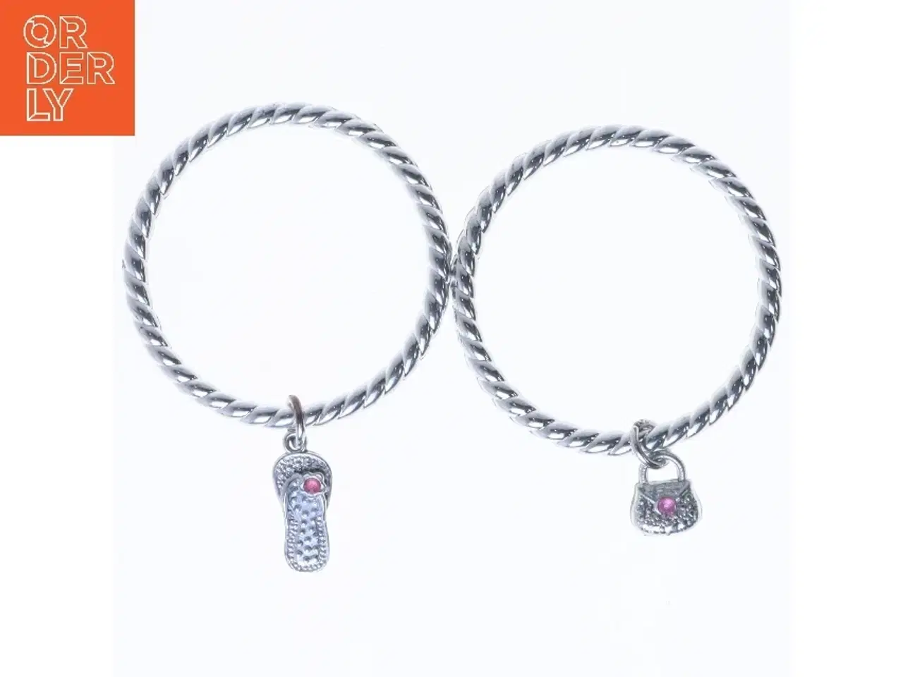 Billede 1 - Sølv armbånd med charms (str. Ø 6,5 cm)