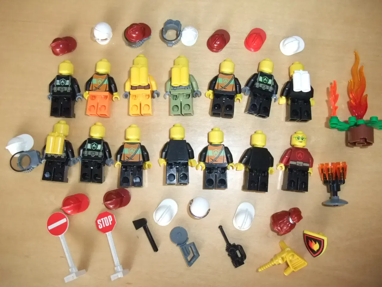 Billede 3 - Lego Fire/Brandmænd Figurer+Tilbehør