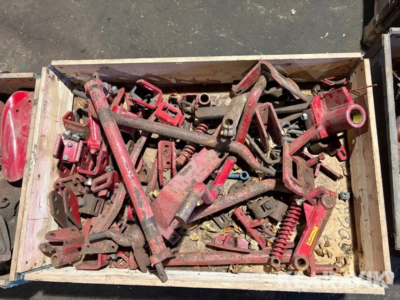 Billede 10 - Blandet lot plovdele til skjold / Kongskilde