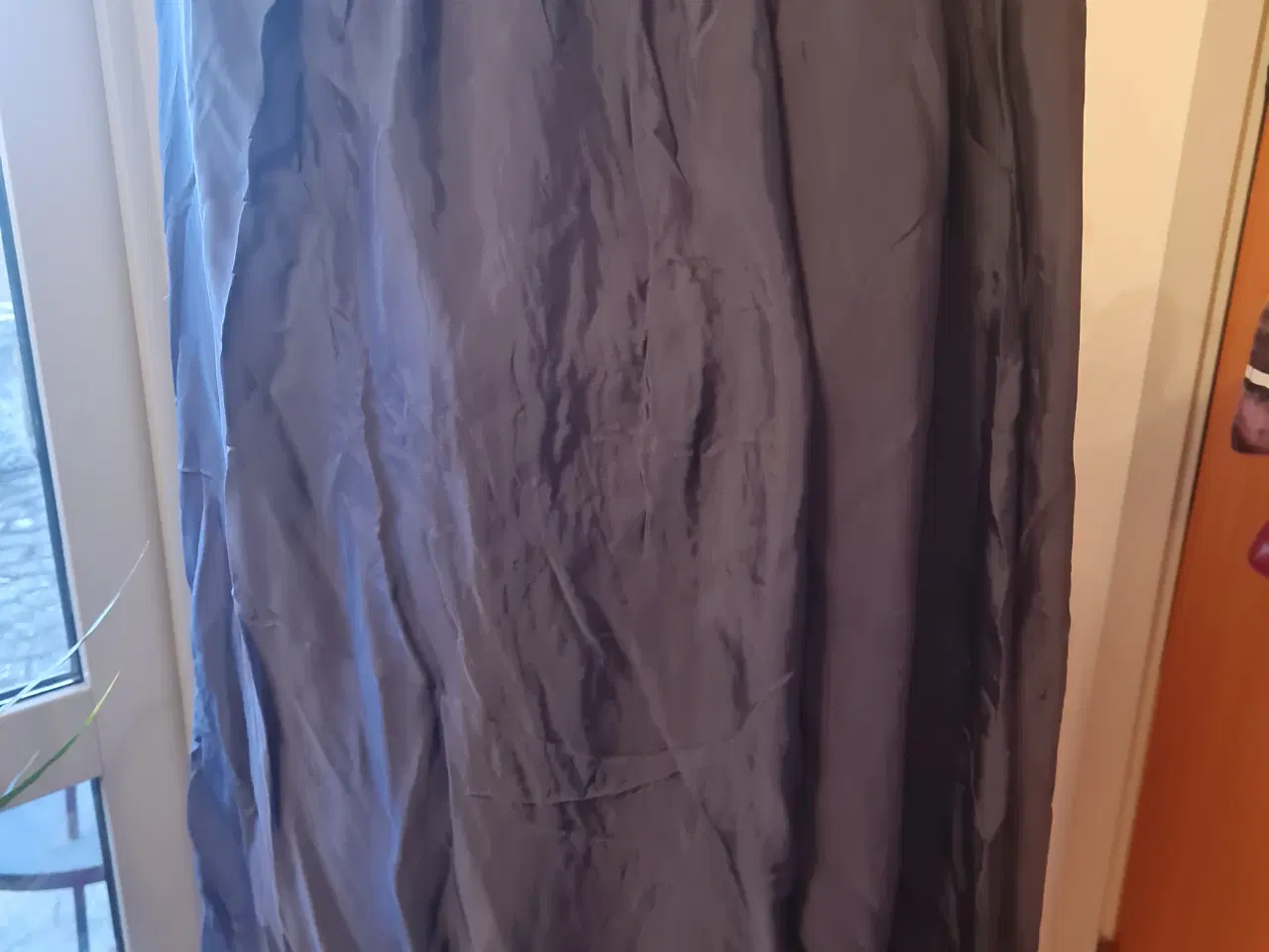 Billede 1 - Mørke blå nederdel str L/XL 