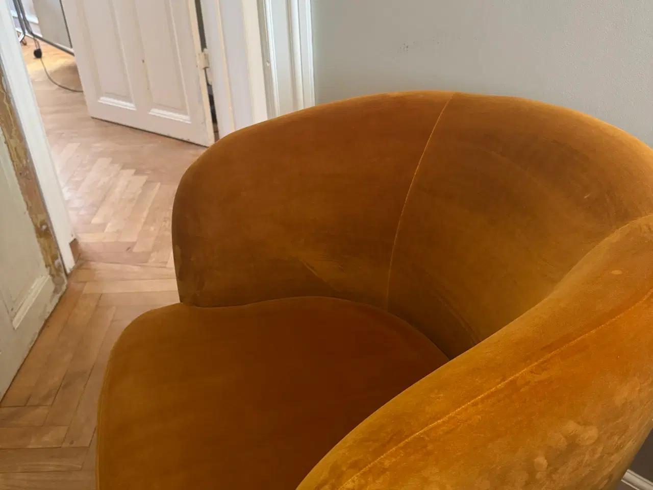 Billede 4 - Sofacompany lænestol i velour. 