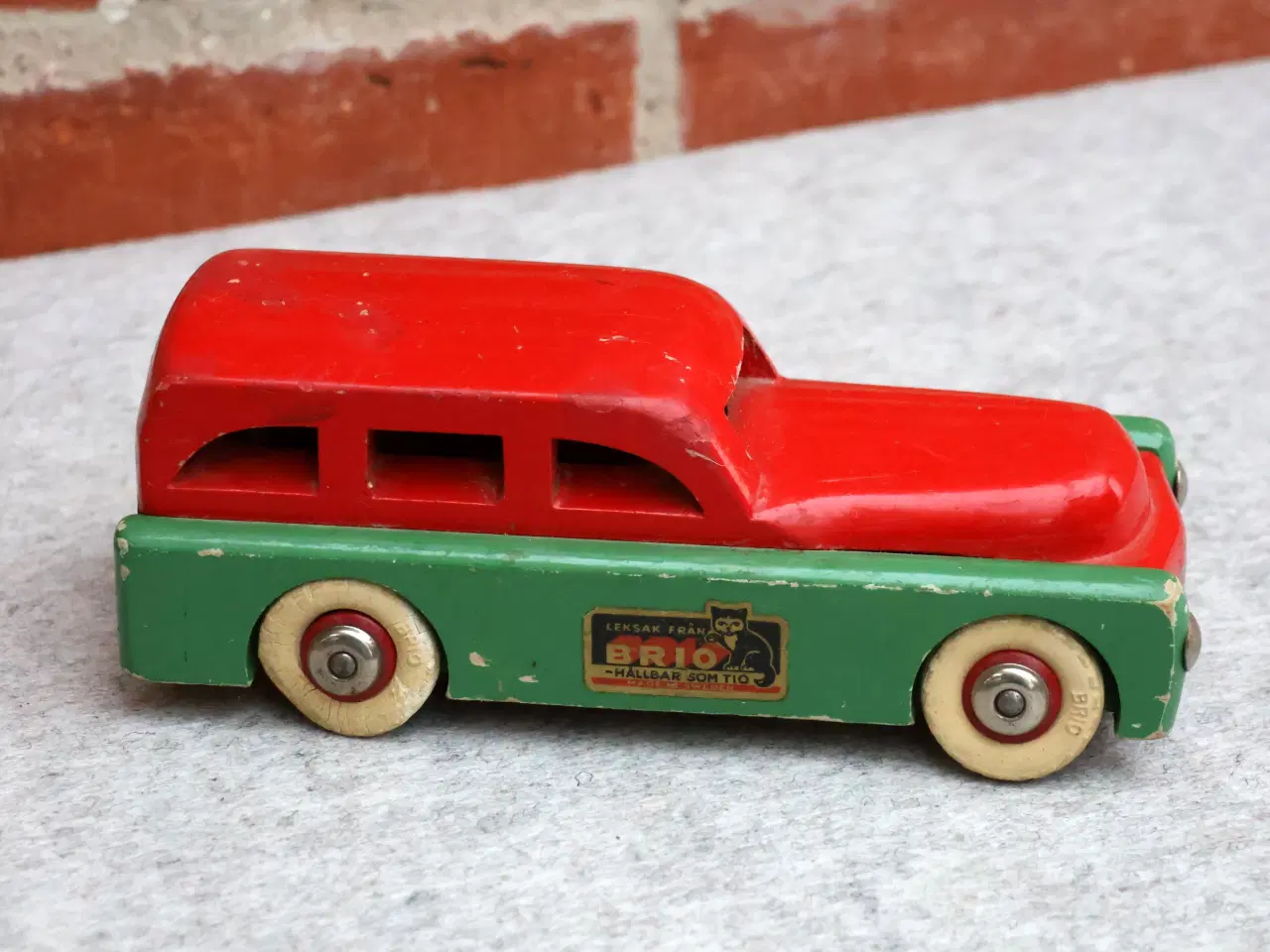 Billede 3 -  2 Stk Gl Brio benzinstandere og 2 biler i træ, 