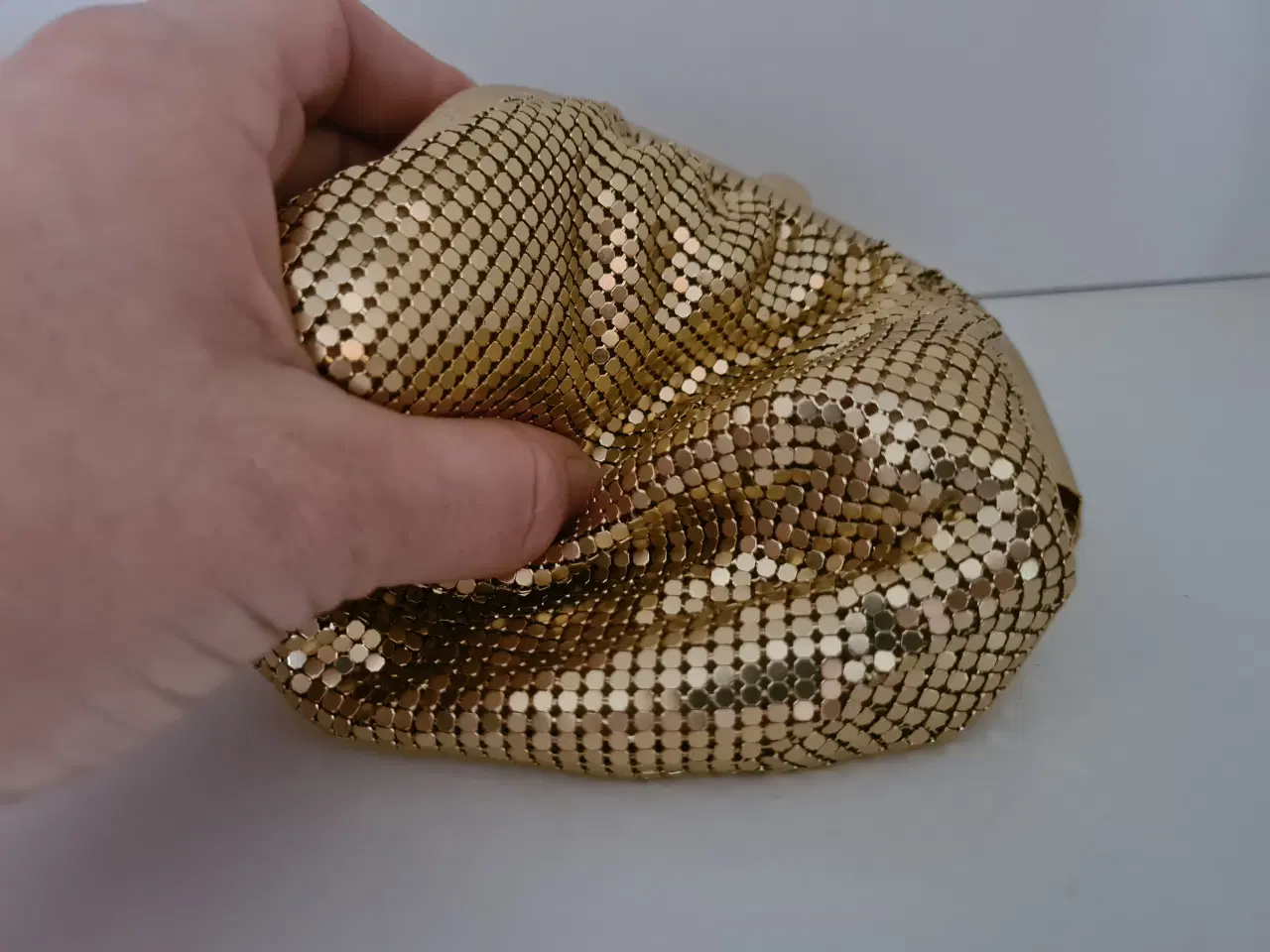 Billede 3 - Retro fest taske i metallic guld mesh