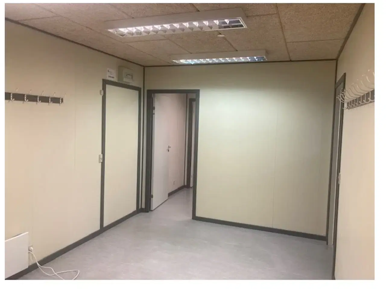 Billede 10 - Ref: 56901899 Kontormodul med toiletter