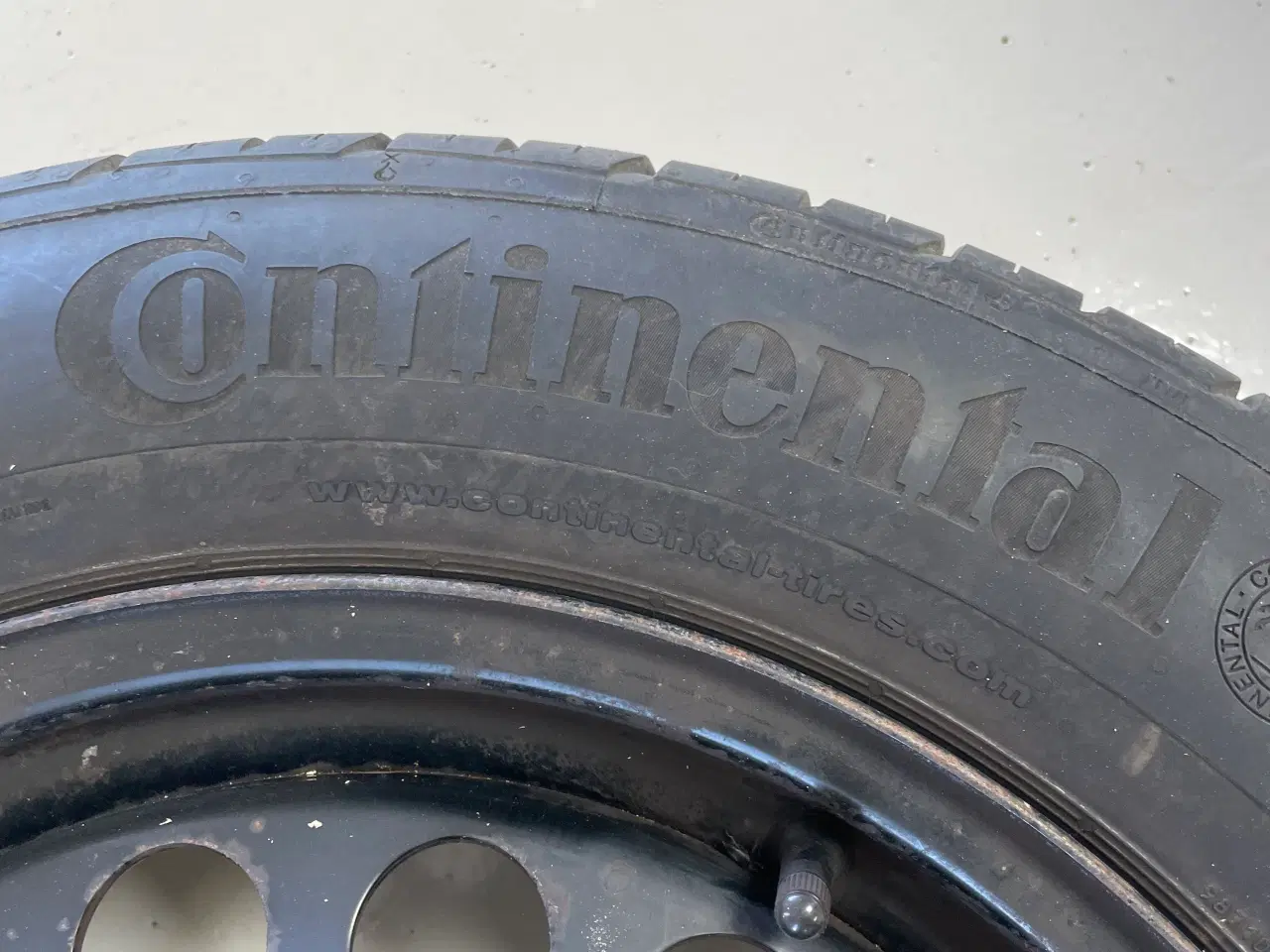 Billede 2 - Dæk Continental 205/60-16