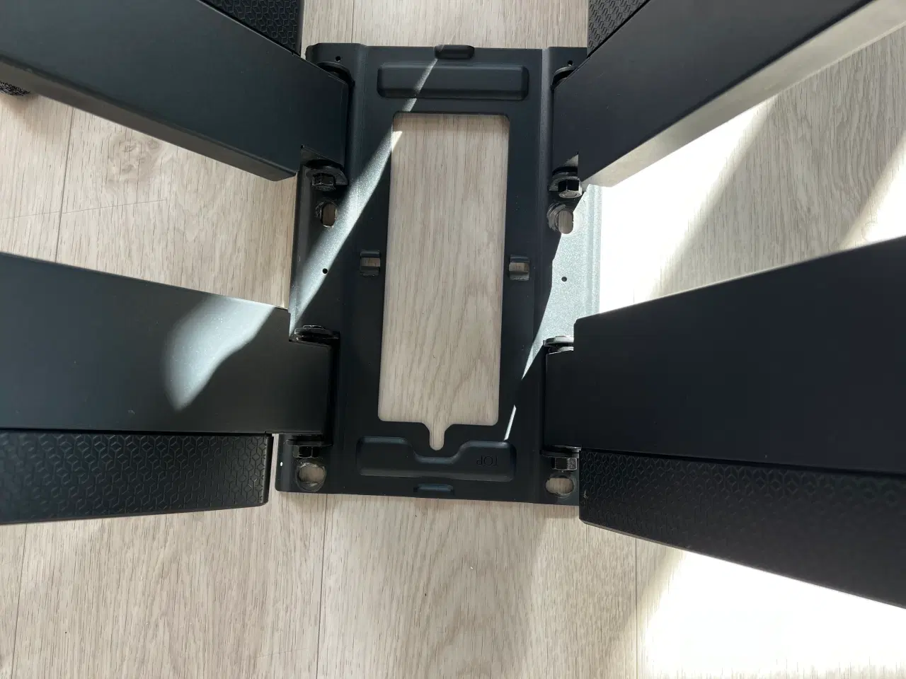 Billede 2 - Vogels TV beslag udtræk/kipbar 55”-85” 75 kg