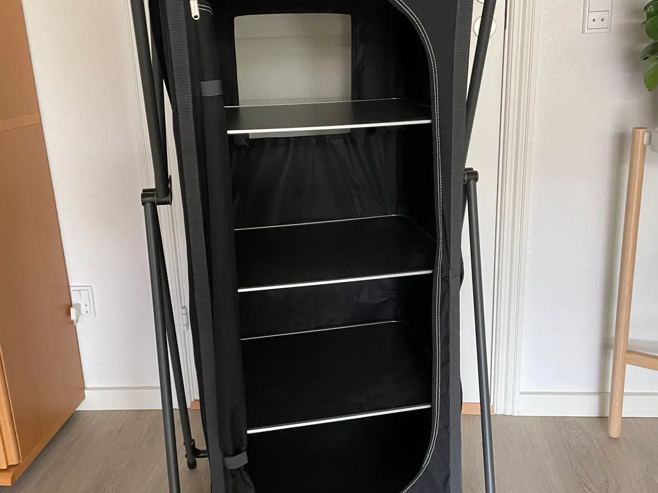 Billede 1 - Nyt Campingskab