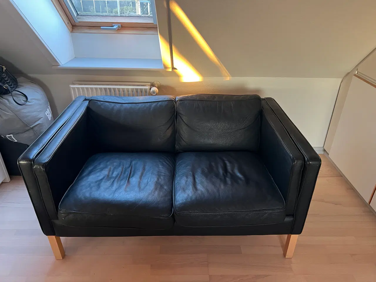 Billede 3 - Stouby 2 personers sofa. Sort læder.