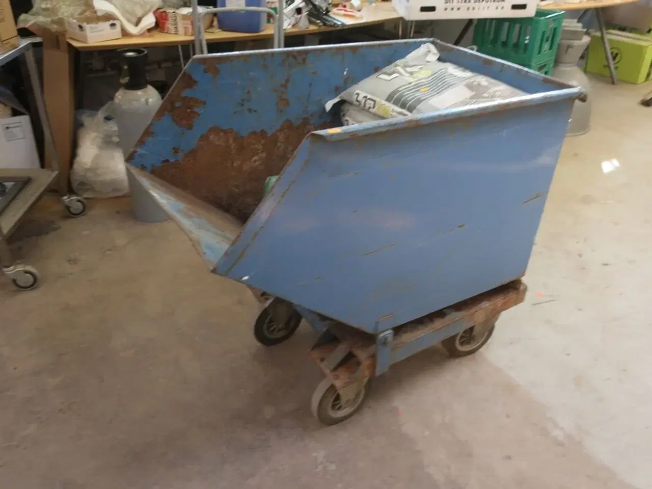 Billede 1 - Tipcontainer på hjul
