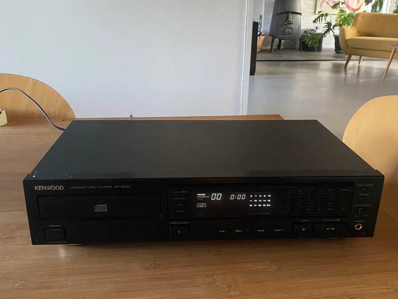 Billede 1 - Kenwoods DP 3030 cd-afspiller m phono og optisk ud