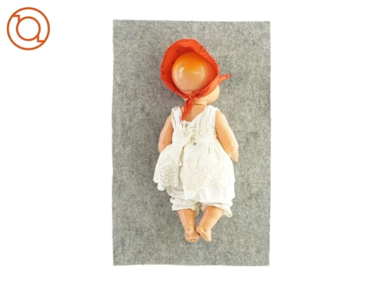 Billede 2 - Dukke med tøj