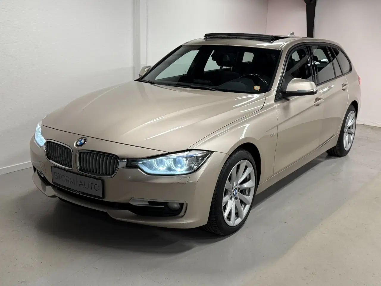 Billede 11 - BMW 330d 3,0 Touring aut.