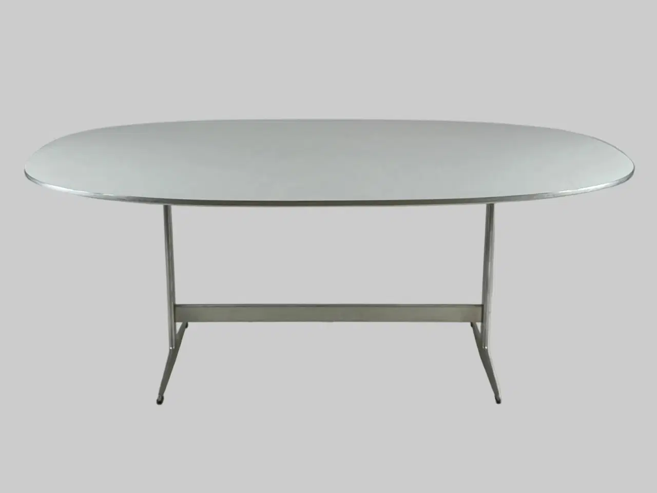 Billede 3 - Fritz Hansen Superellipse Shaker Bord – Hvid/Grå Stel 180x120cm