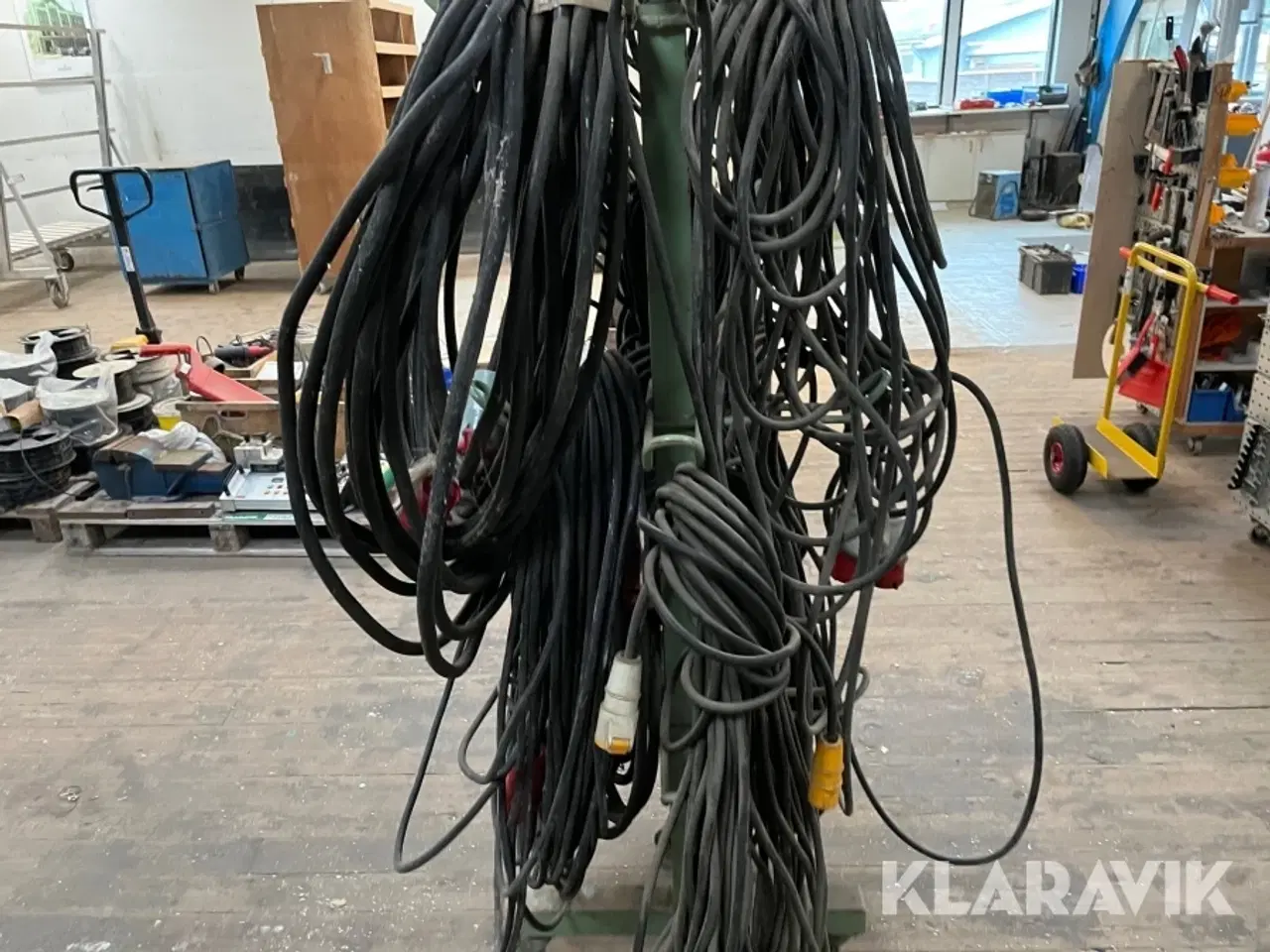 Billede 4 - Diverse kabler og kabelstativ