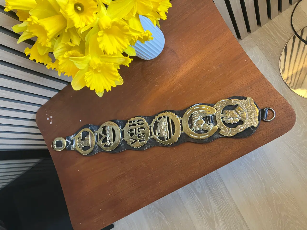 Billede 1 - Antikke hestespænder på læderrem