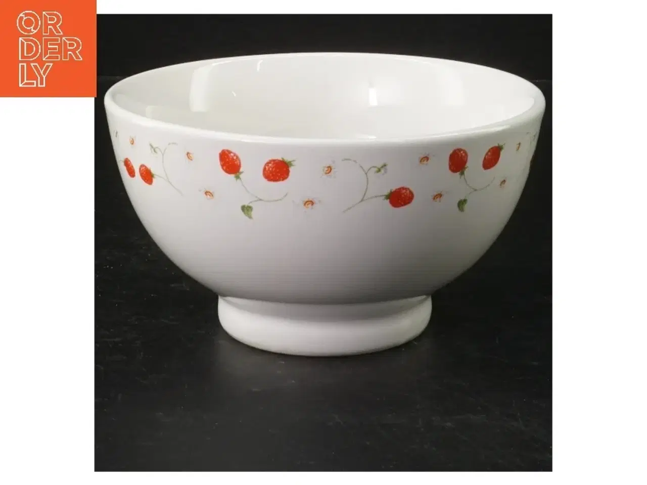 Billede 1 - Hvid porcelænsskål med jordbærmotiv (str. 14,5 cm)