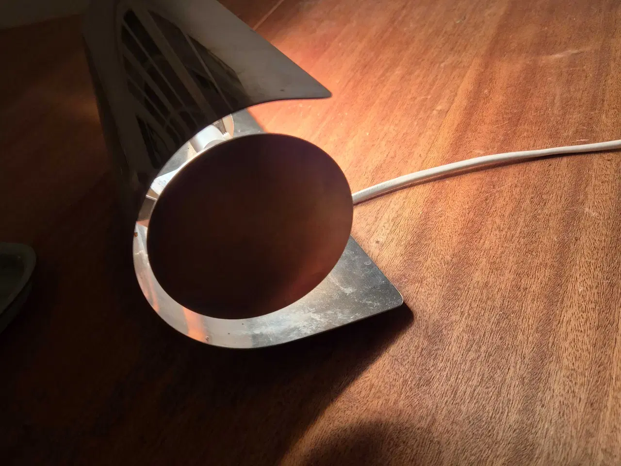 Billede 9 - Stålblanke galleri- eller sengelamper 