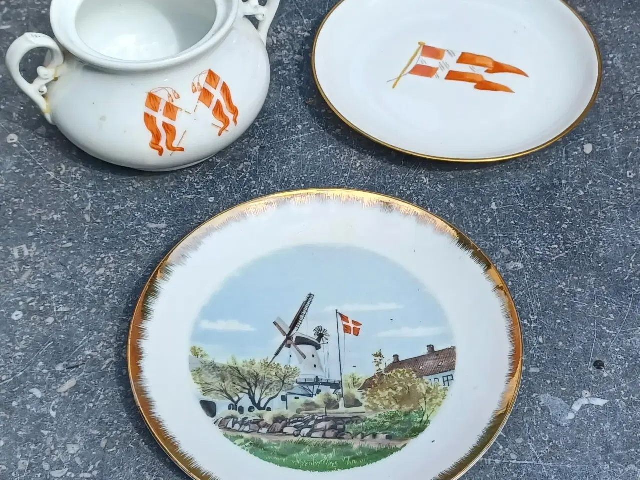Billede 1 - Nationalt genforenings porcelæn.
