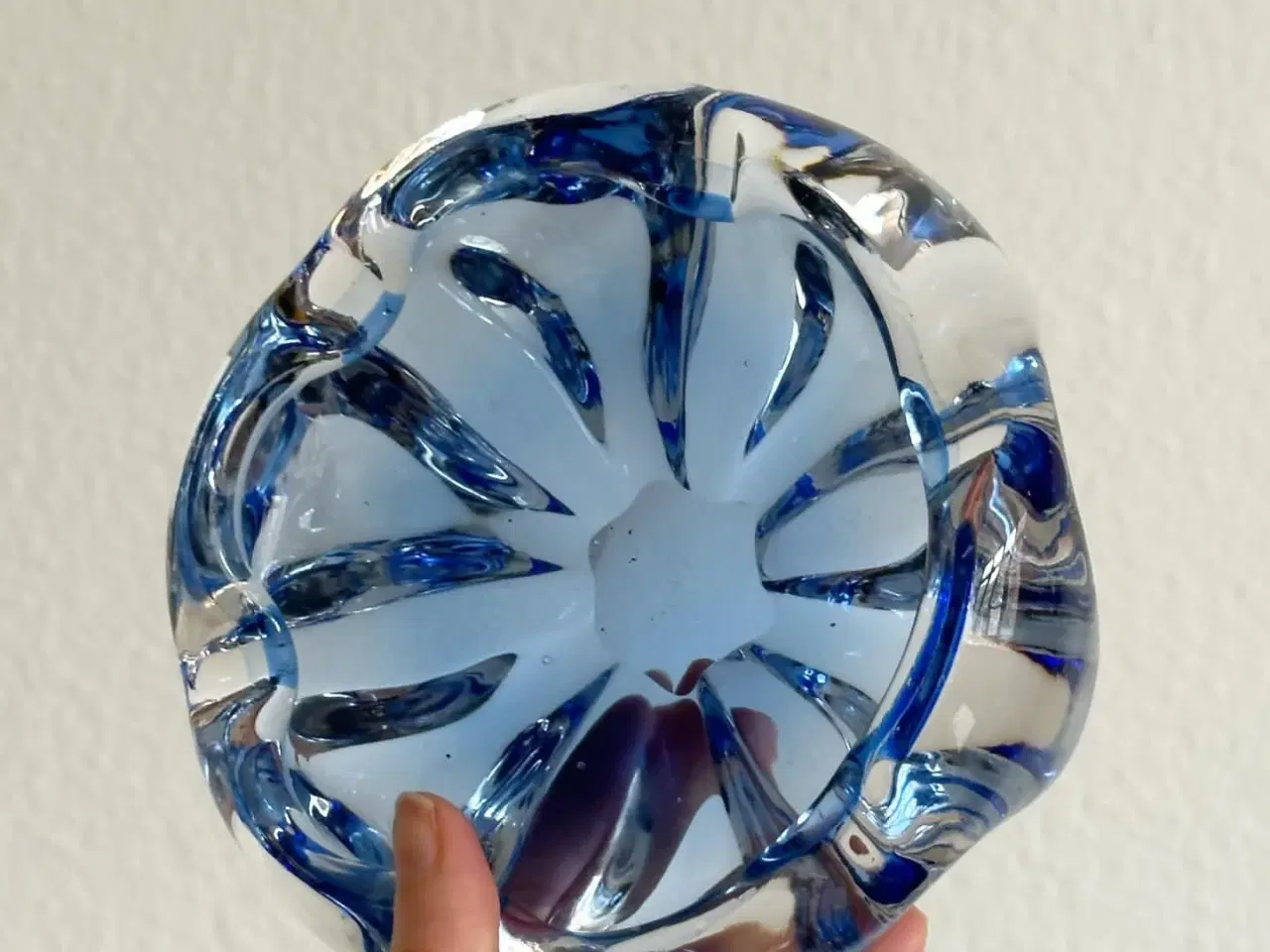 Billede 8 - Kraftig glasskål, blå og klar, NB