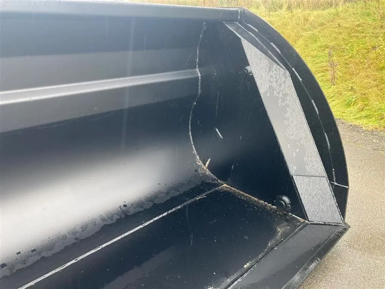 Billede 4 - JST Højtipskovl str.1 280 cm bred monteret med BM Fæste