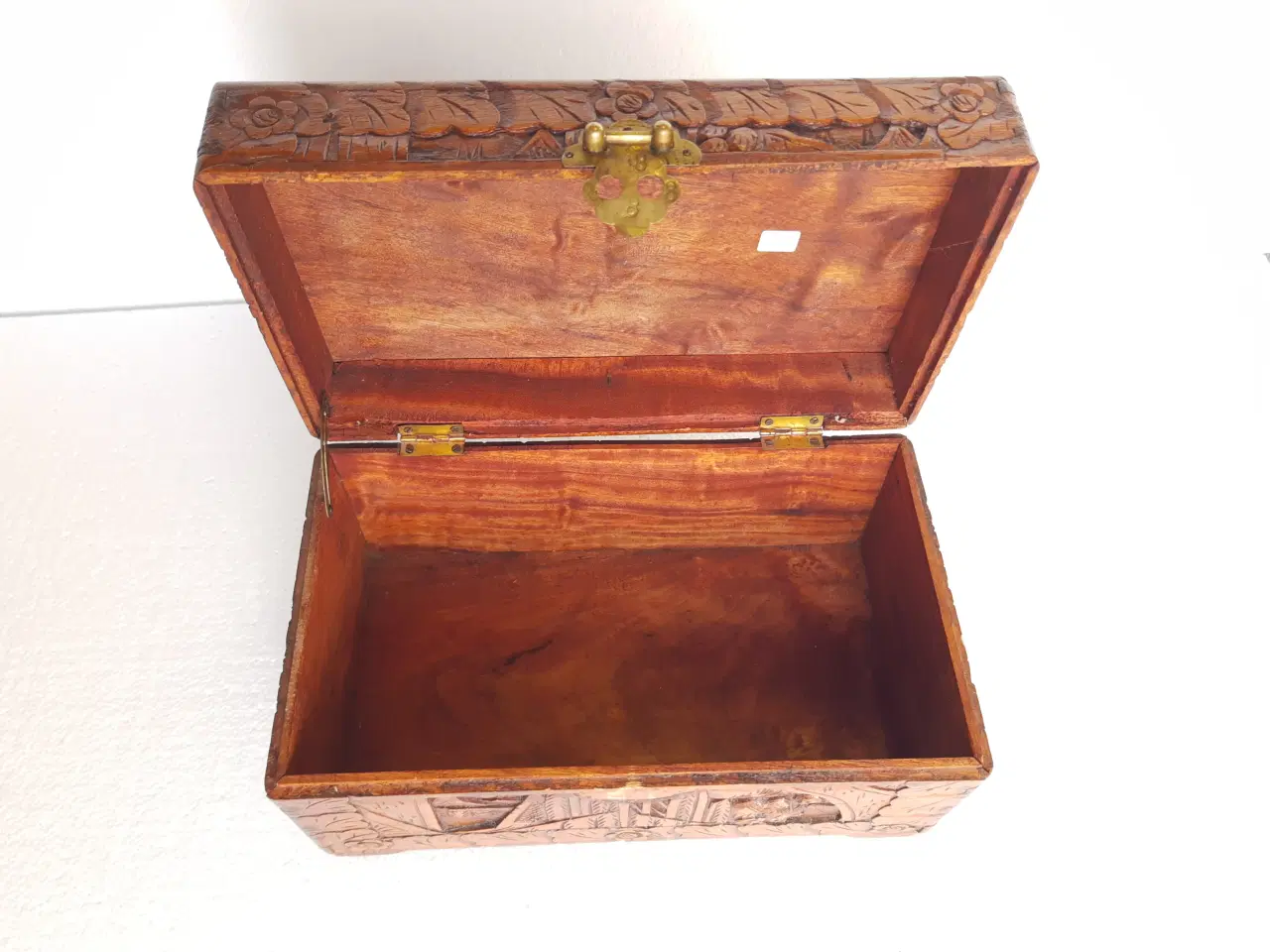 Billede 2 - Kamfertræs skrin.