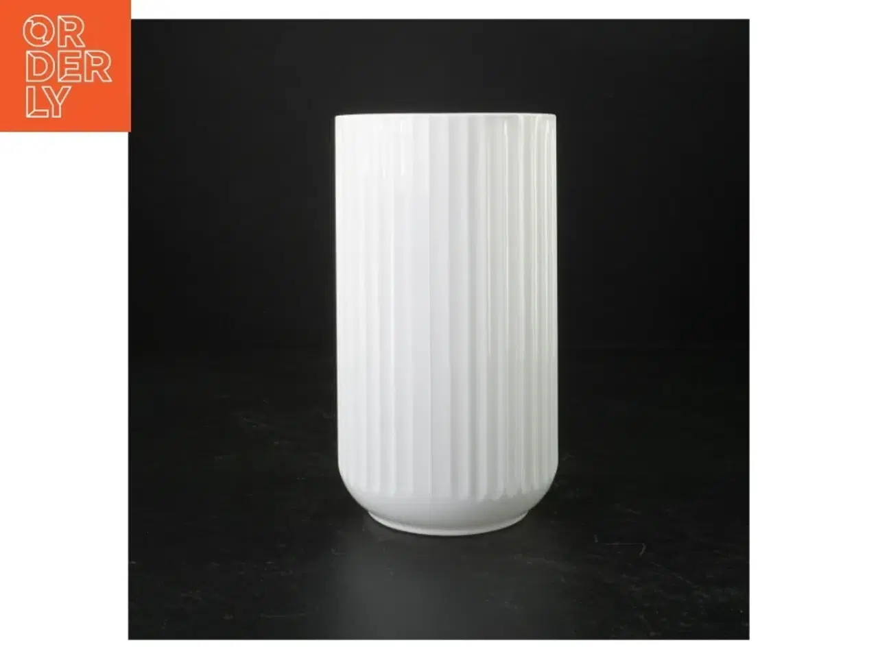 Billede 1 - Hvid porcelænsvase fra Lyngby (str. 20 cm)