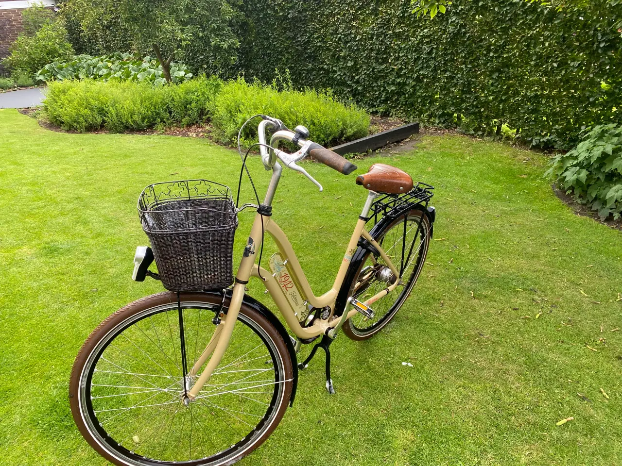 Billede 2 - Fin dame cykel i reto udseende 