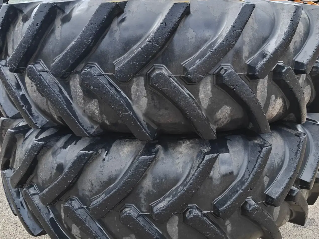 Billede 10 - Tvillingehjul 20.8R42 inkl. låse