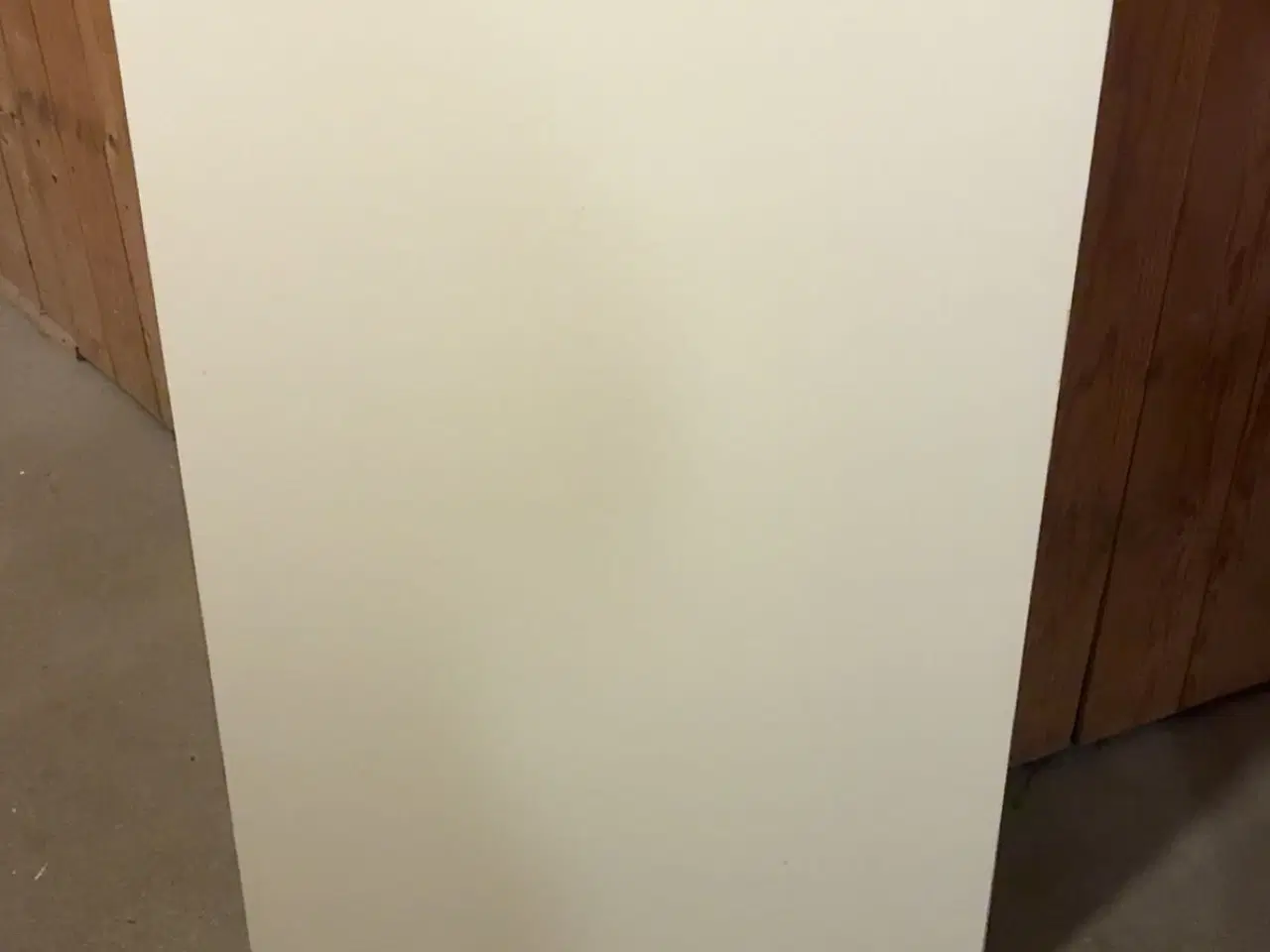 Billede 3 - Flot hvidt bord med 4stk hvide ben 