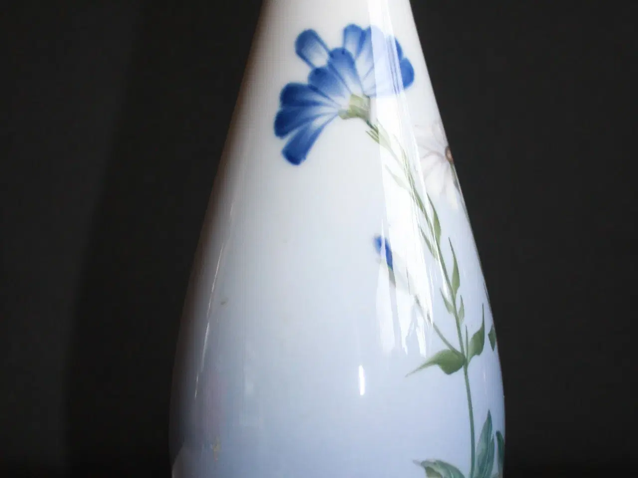 Billede 3 - Vase med blomster fra Royal Copenhagen