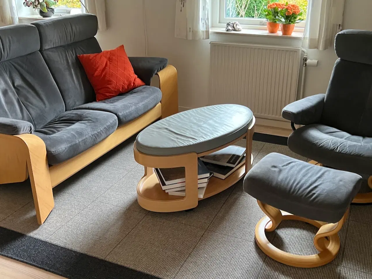 Billede 1 -  Stressless, 2-personers sofa og en hvilestol