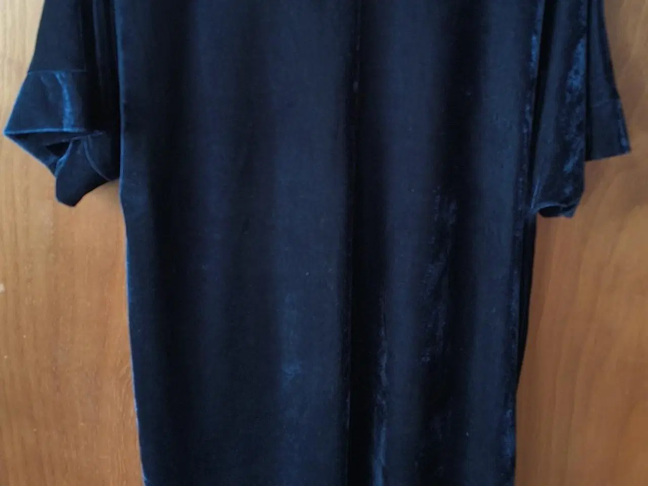 Billede 4 - KJÆR KØBENHAVN VELOUR KJOLE, STR. 44, I FLOT STAND