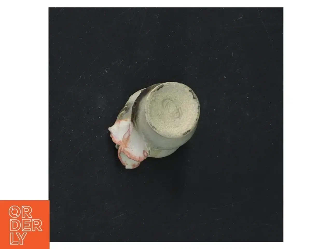 Billede 2 - Lille dekorativ vase (str.  5,5x3,5 cm)