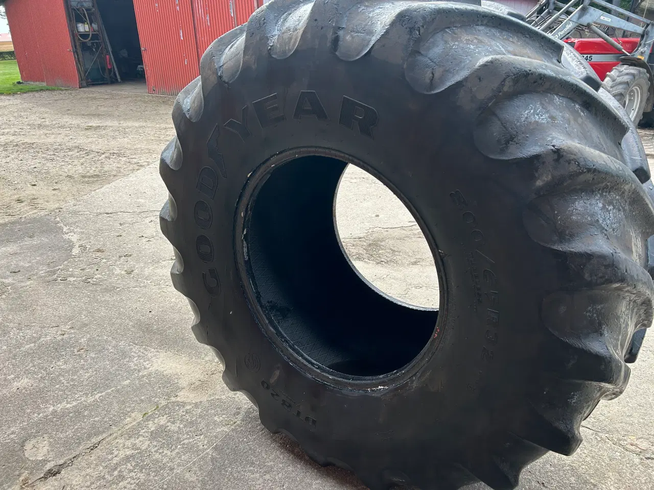 Billede 1 - Goodyear 800/65-32