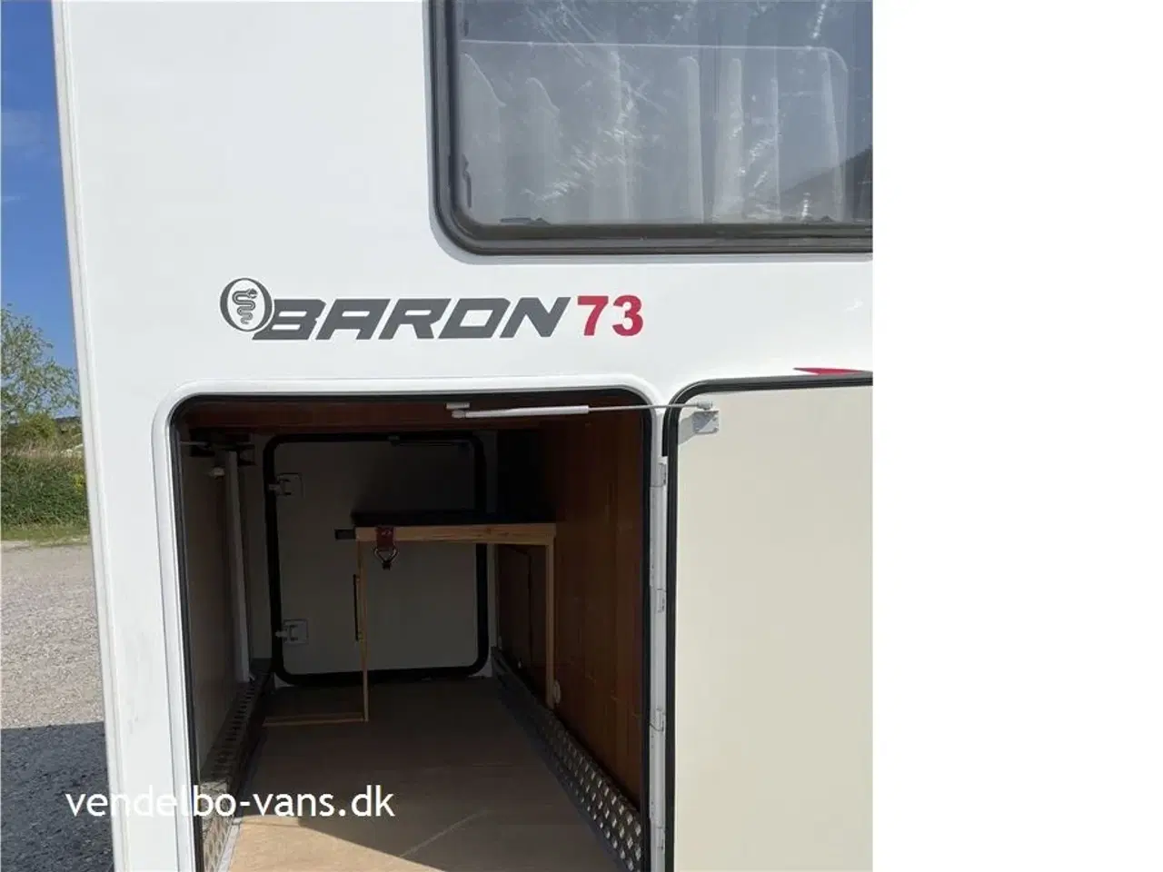 Billede 14 - 2018 - Elnagh Baron 73 G   Enkeltsenge, stor garage og sænkeseng