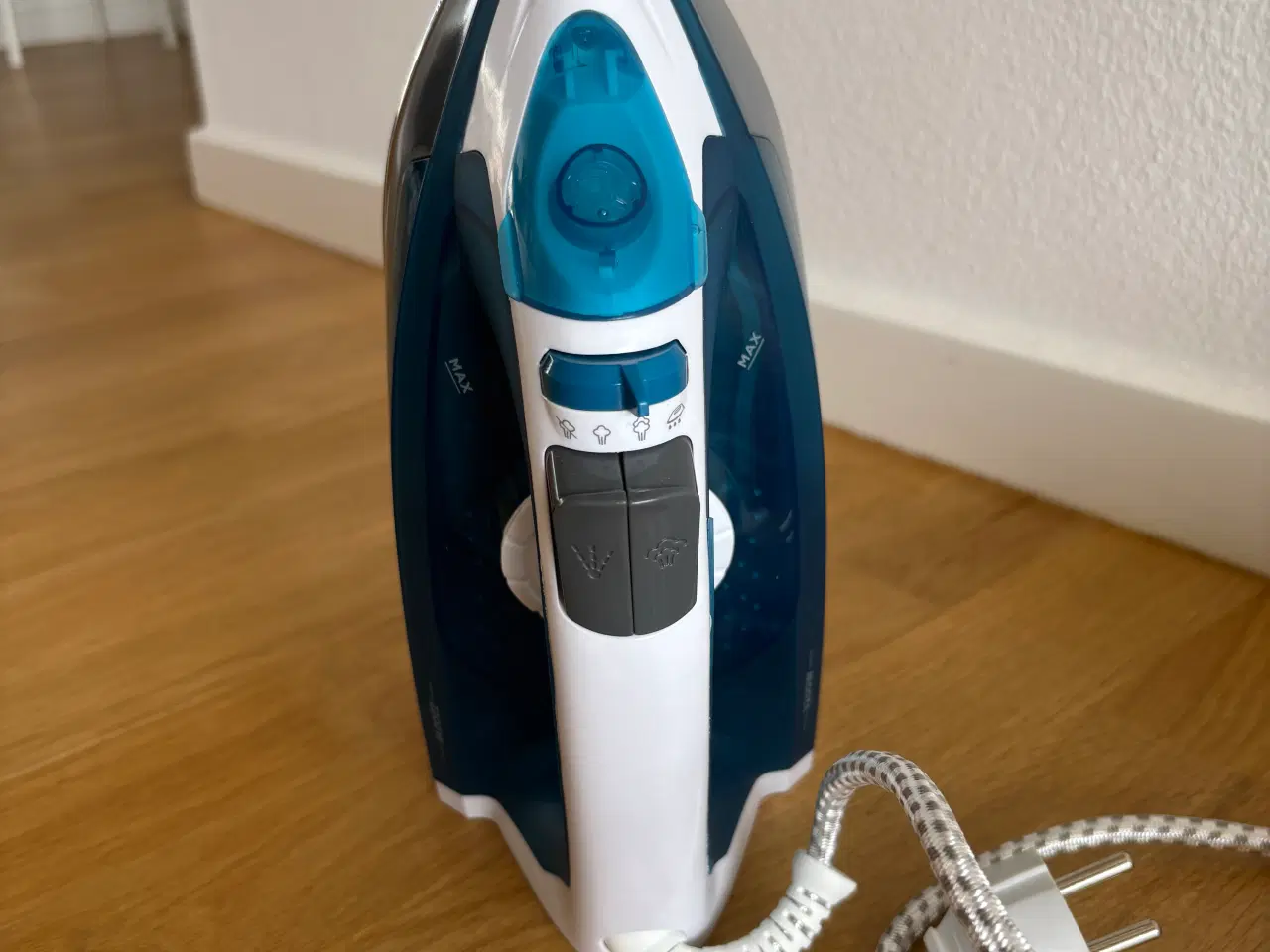 Billede 3 - BLACK+DECKER Dampstrygejern/Steam Iron (2200W)