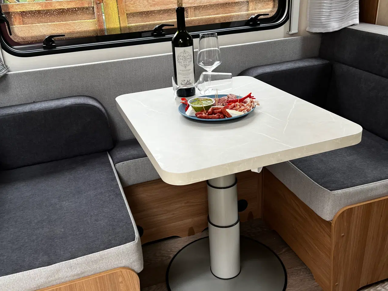 Billede 7 - Dejlig vogn med masser af opbevaringsplads