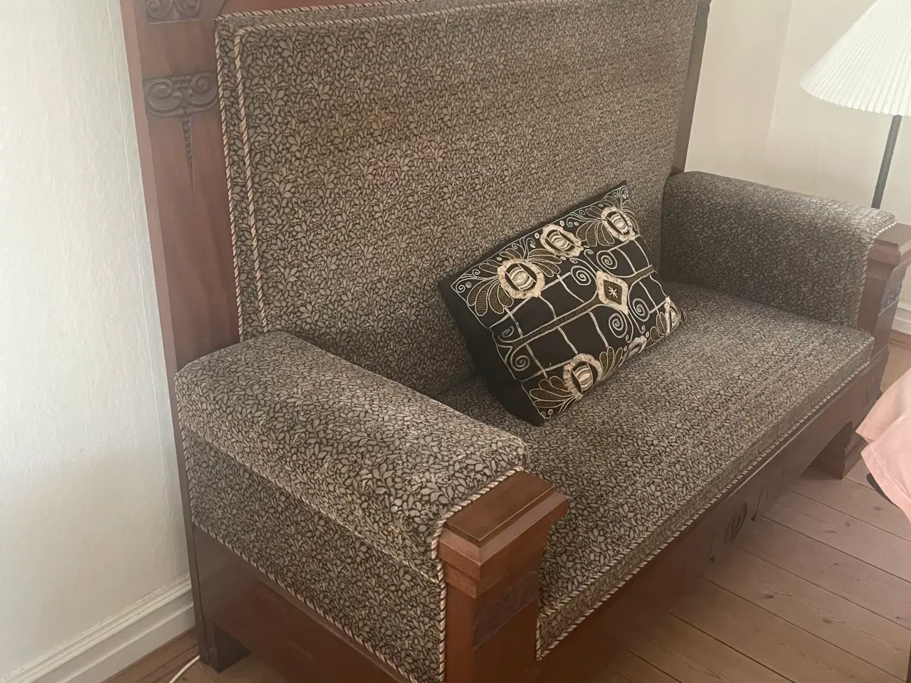 Billede 1 - Sofa og stol med høj ryg