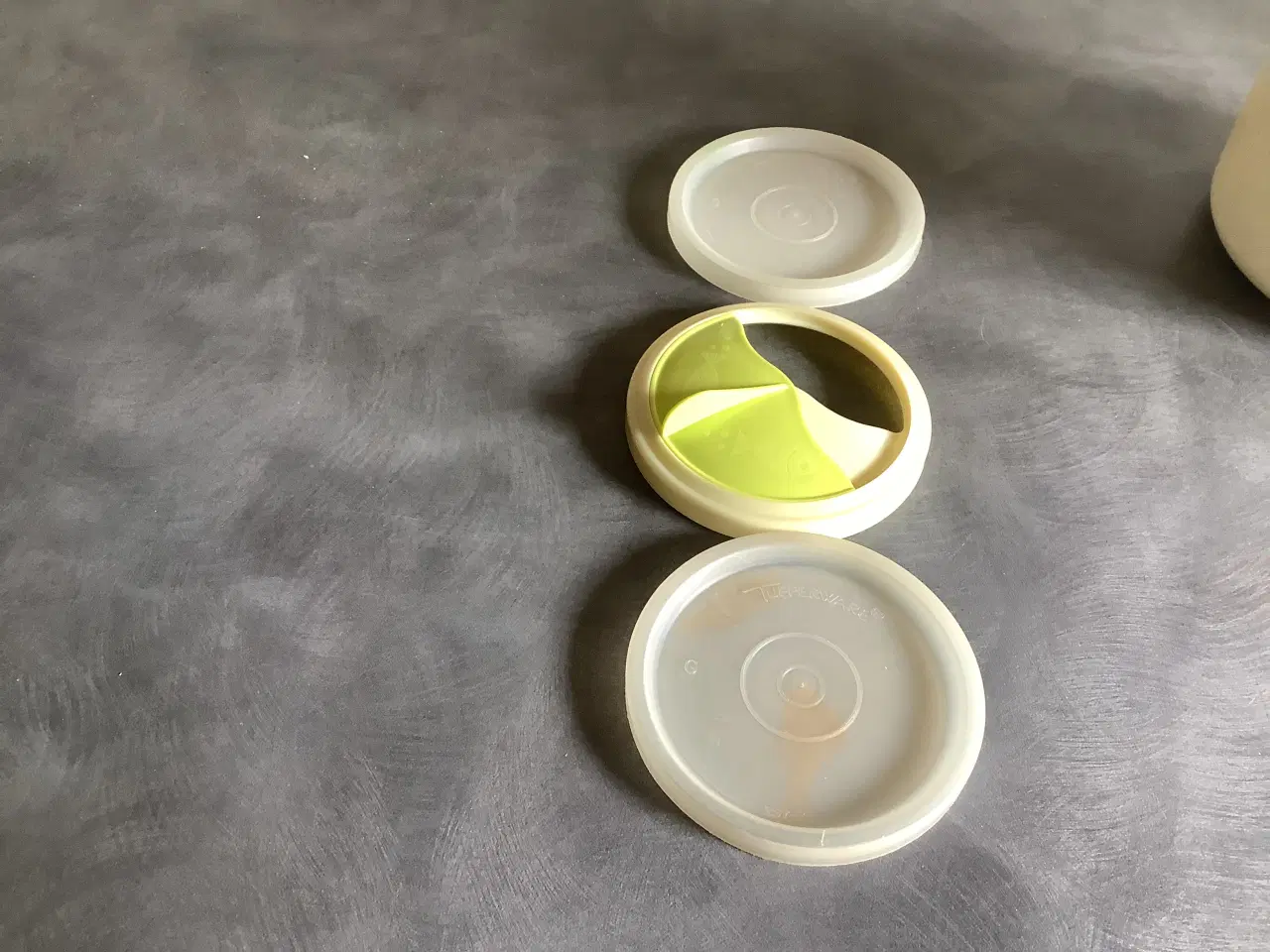 Billede 4 - Tupperware ketchup og sennep bøtter
