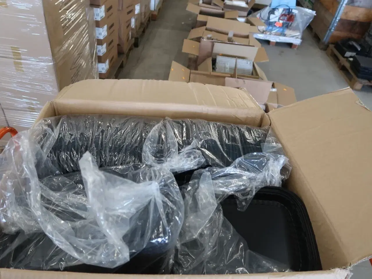 Billede 7 - 2 kasser (400 pr. stk.) Madbakker  3642010