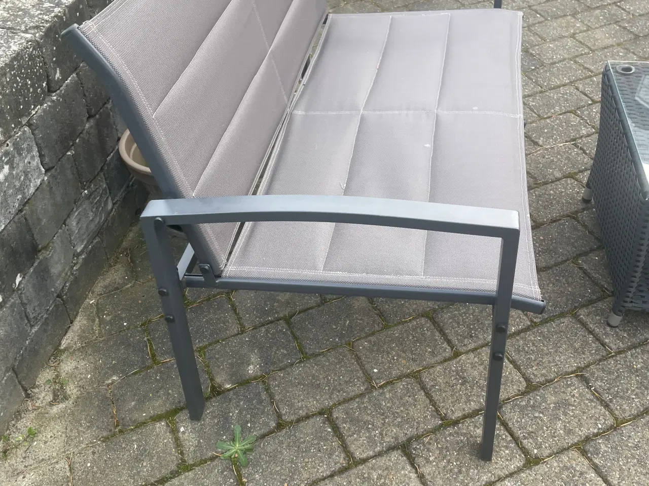 Billede 2 - Sælger bænk og bord