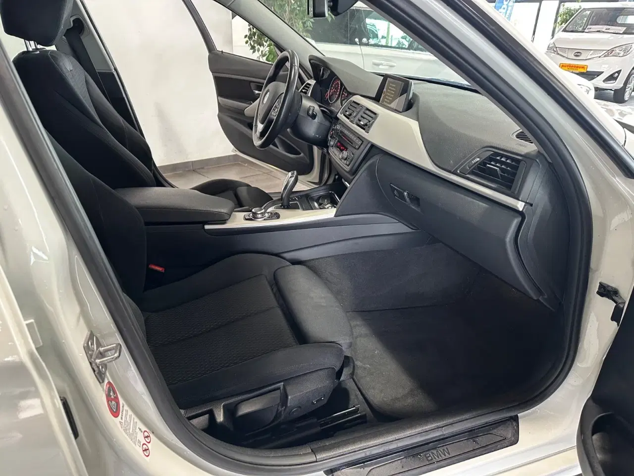 Billede 4 - BMW 320i 2,0 Touring aut. Van