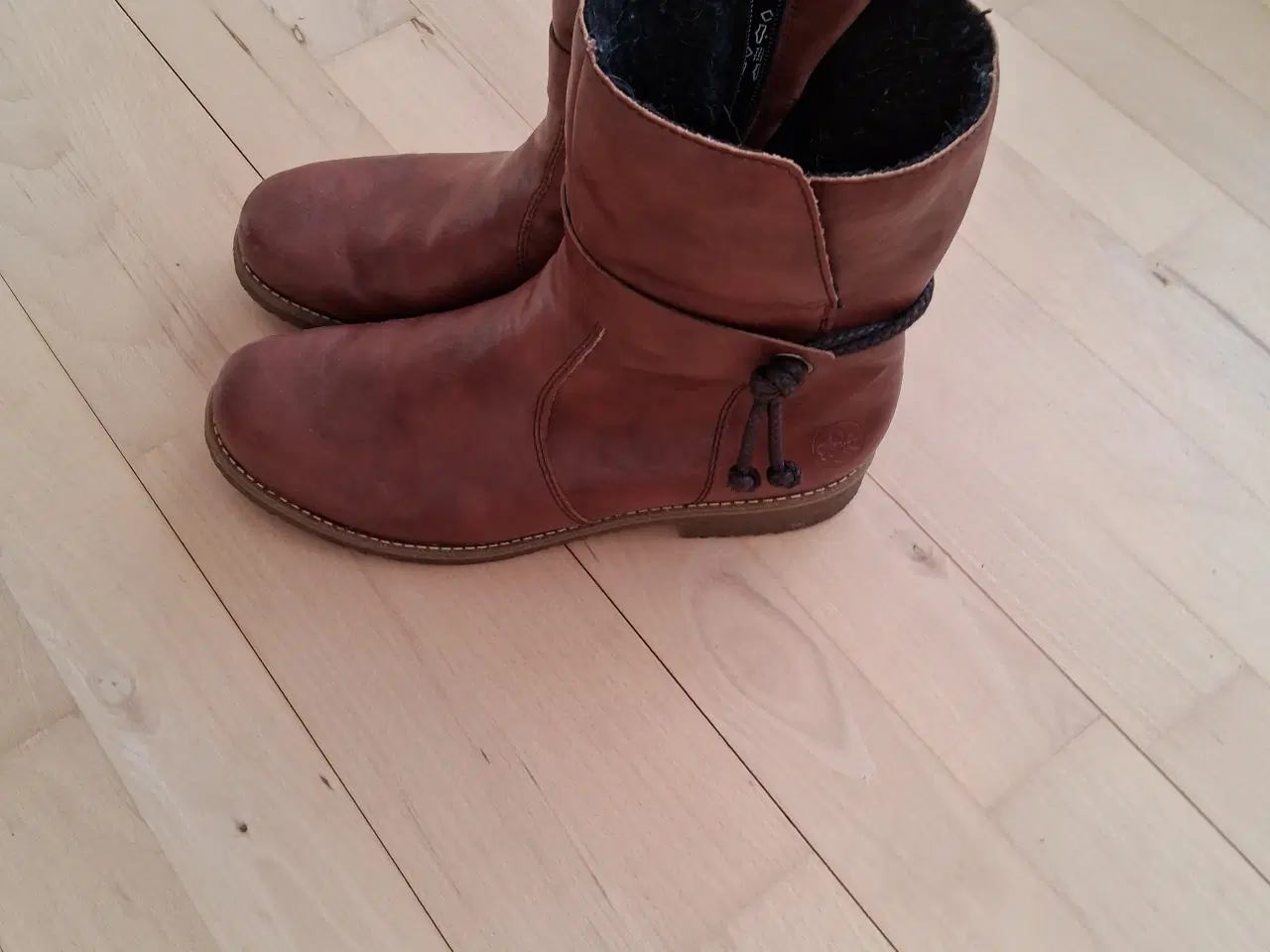 Billede 2 - Rieker støvle str.42  