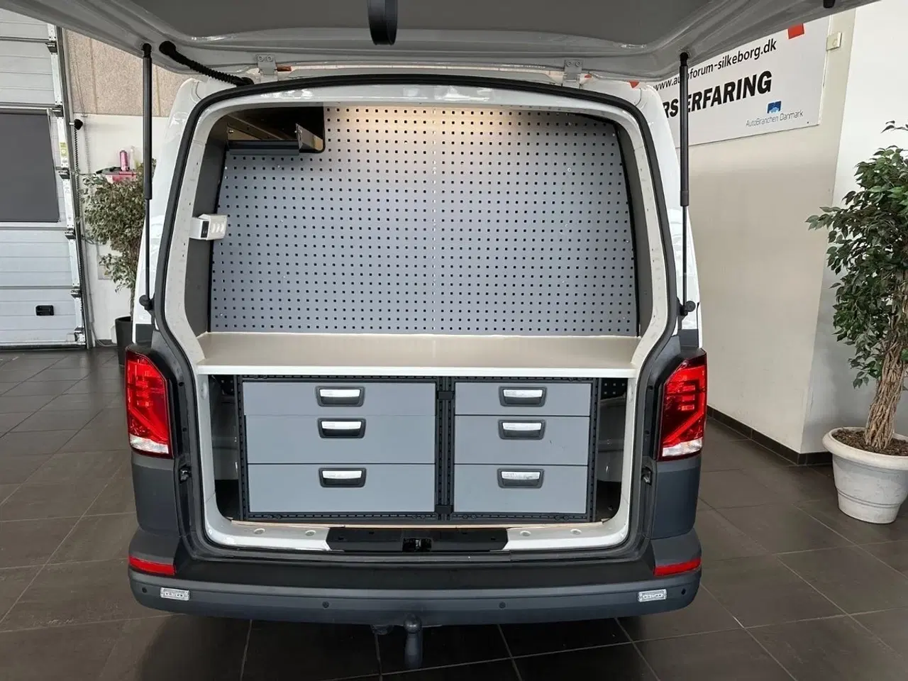 Billede 2 - VW Transporter 2,0 TDi 150 Kassevogn DSG lang